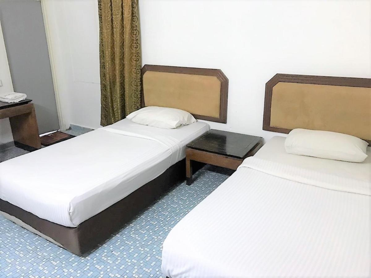 Oyo 90465 Pelangi Baru Hotel Johor Bahru Ngoại thất bức ảnh